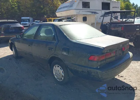 1997 Toyota Camry Ce/Le/Xle z USA, uszkodzony, nr VIN 4T1BG22KBVU153784